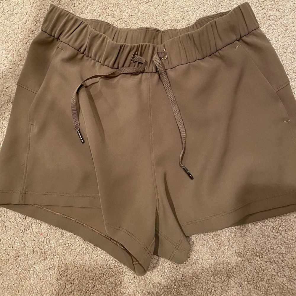 Lululemon shorts!